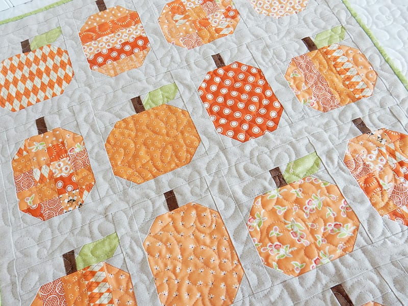 Mini Pumpkins Fall Quilt