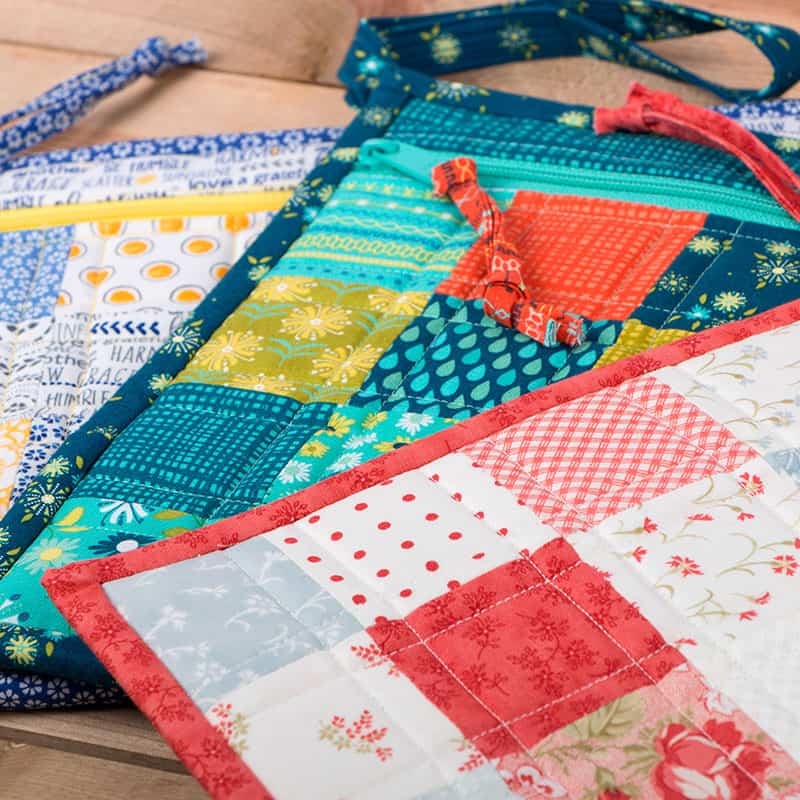 Fat Quarter Shop Simple Zipper Bag Remix