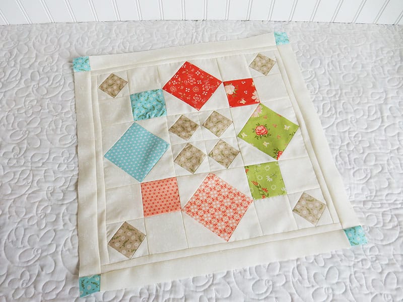 Sunday Best Quilts Sampler Block featured by top US quilting blog, A Quilting Life: image of Starling block from the Sunday Best Quilts Sampler