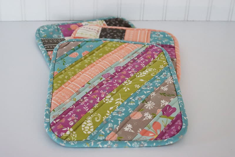 String Block Quilted Potholder Tutorial featured by Top US Quilting Blog, A Quilting Life