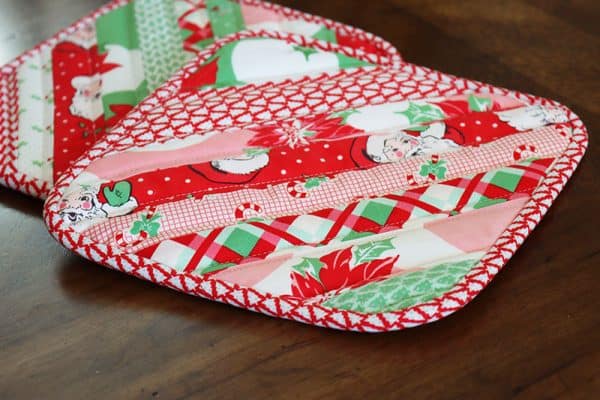 String Pot Holder Tutorial String Block Quilted Potholder Tutorial - A Quilting Life