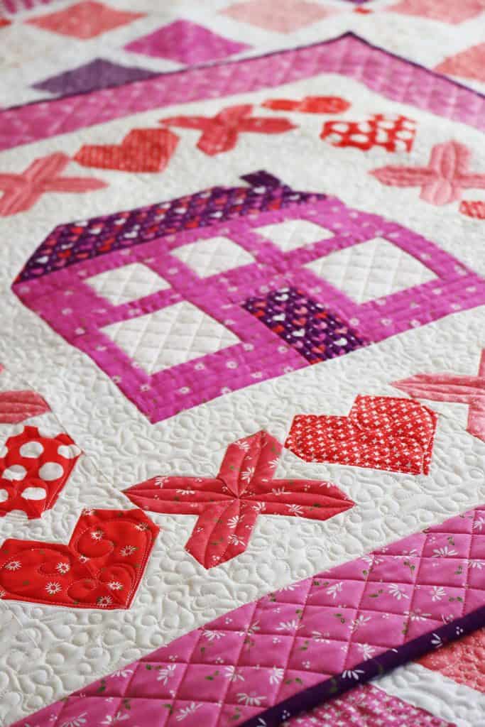Homebody Wall Hanging Quilt featured by Top US Quilting Blog, A Quilting Life