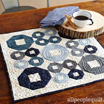 Mini Snowballs Quilt Pattern featured by Top US Quilt Blog, A Quilting Life