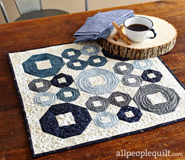 Mini Snowballs Quilt Pattern featured by Top US Quilt Blog, A Quilting Life
