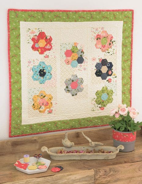 A Simple Guide to English Paper Piecing featured by Top US Quilt Blog, A Quilting Life