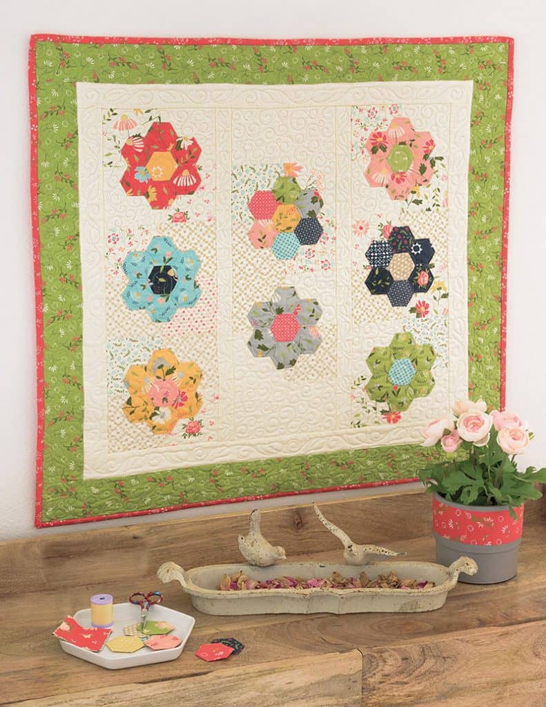 A Simple Guide to English Paper Piecing featured by Top US Quilt Blog, A Quilting Life