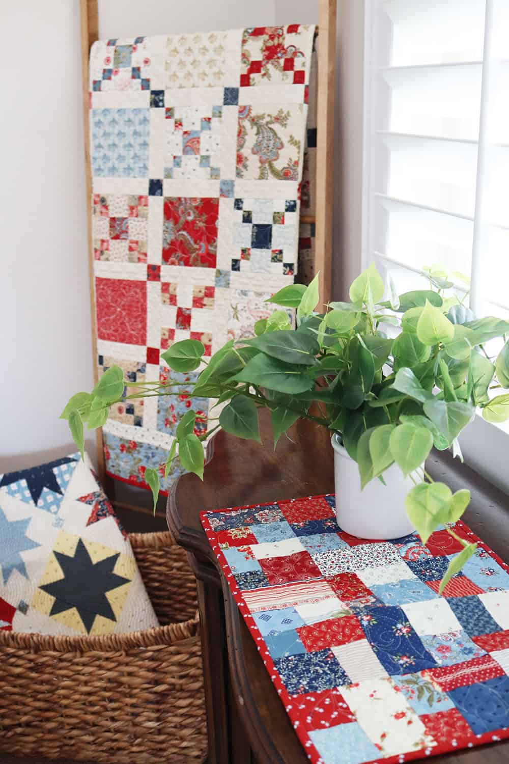 Red, White and Blue Quilt Decor featured by Top US Quilt Blog, A Quilting Life