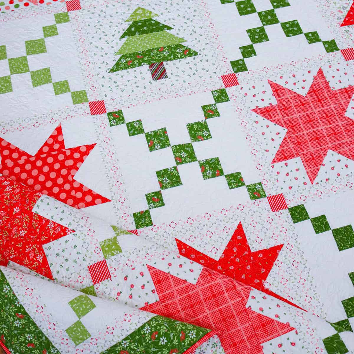 Sugar Pine Stars Fat Quarter Quilt featured by Top US Quilt Blog, A Quilting Life
