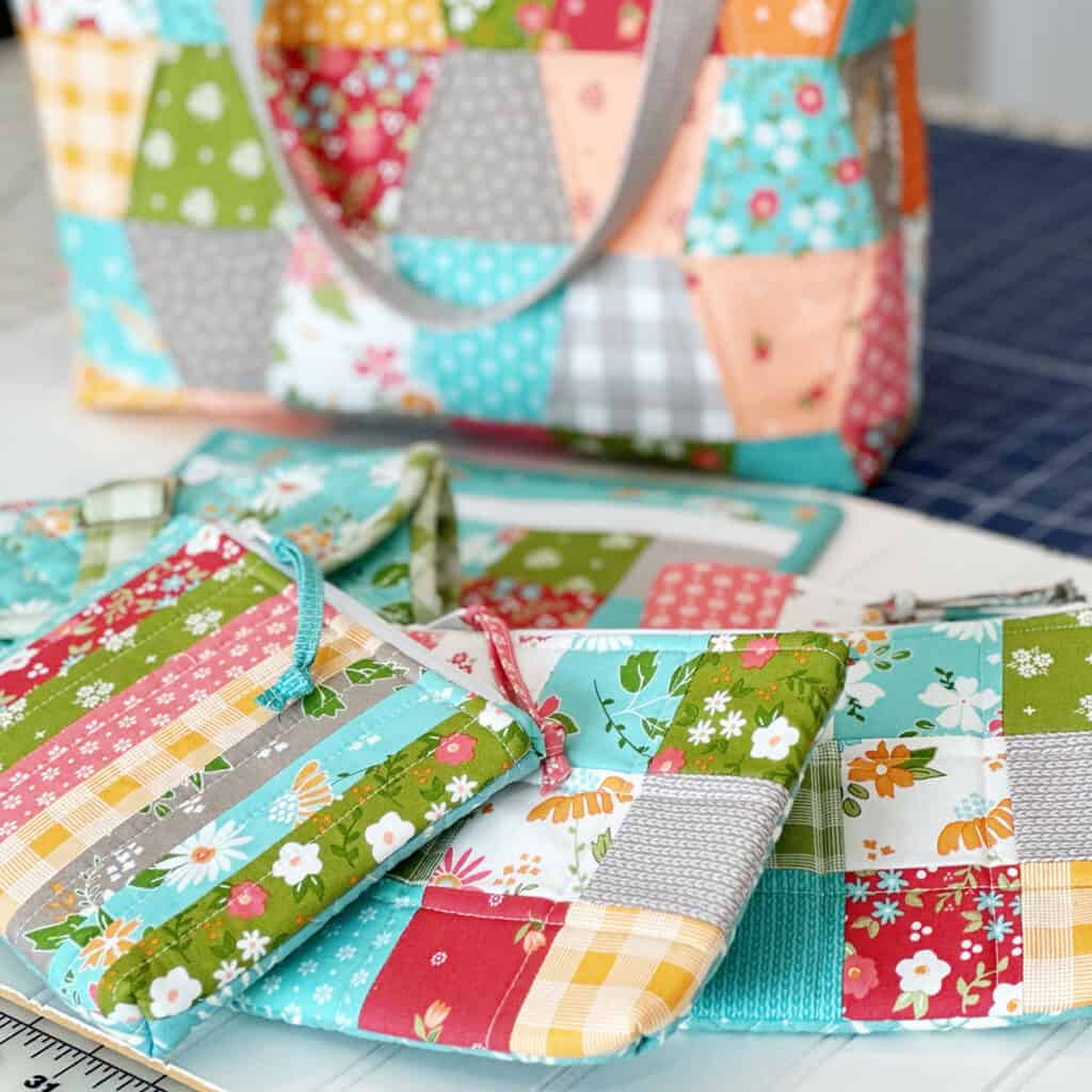 12 Tips for Sewing on the Go featured by Top US Quilt Blog, A Quilting Life