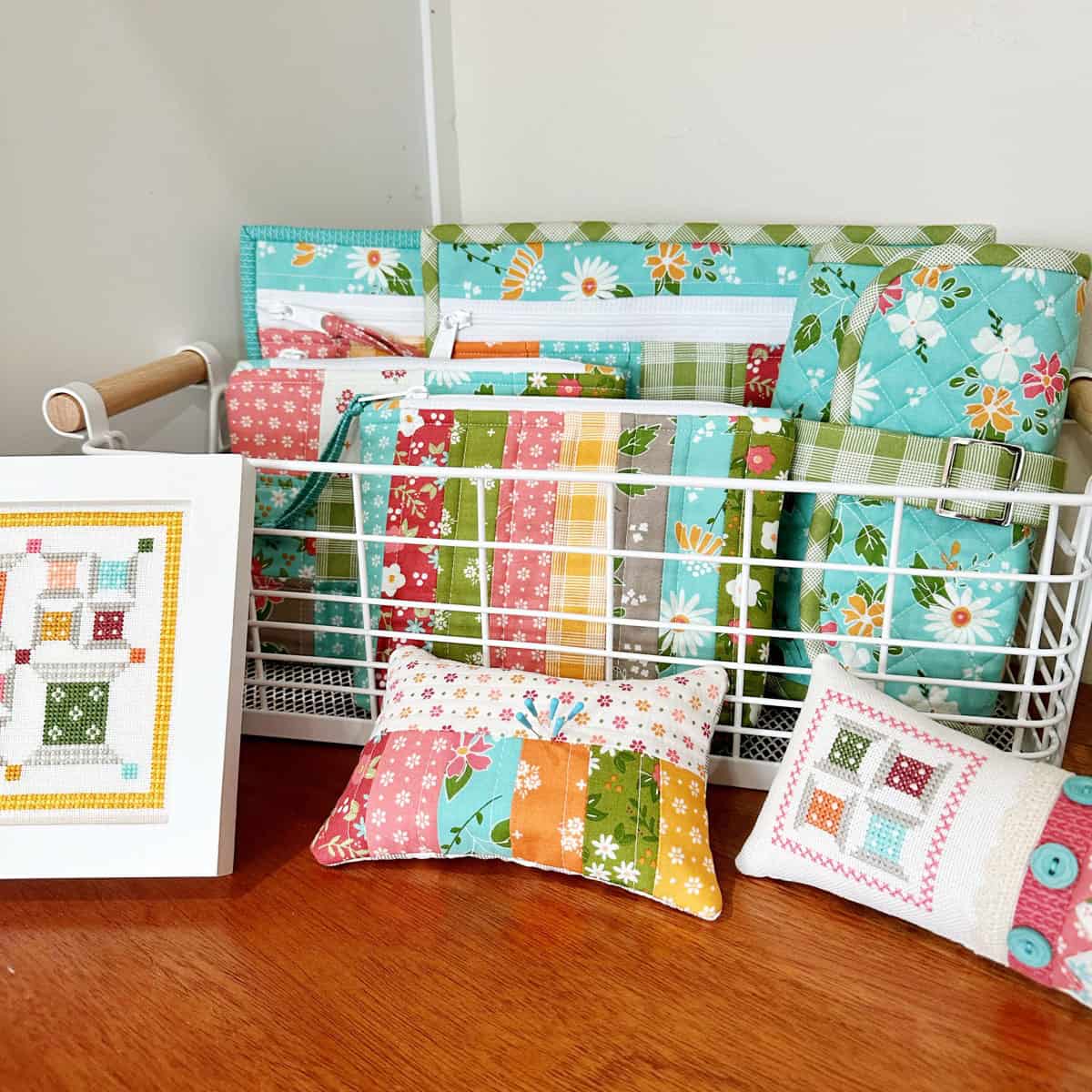 Simple Pincushion Tutorial + Free Pattern featured by Top US Quilt Blog, A Quilting Life