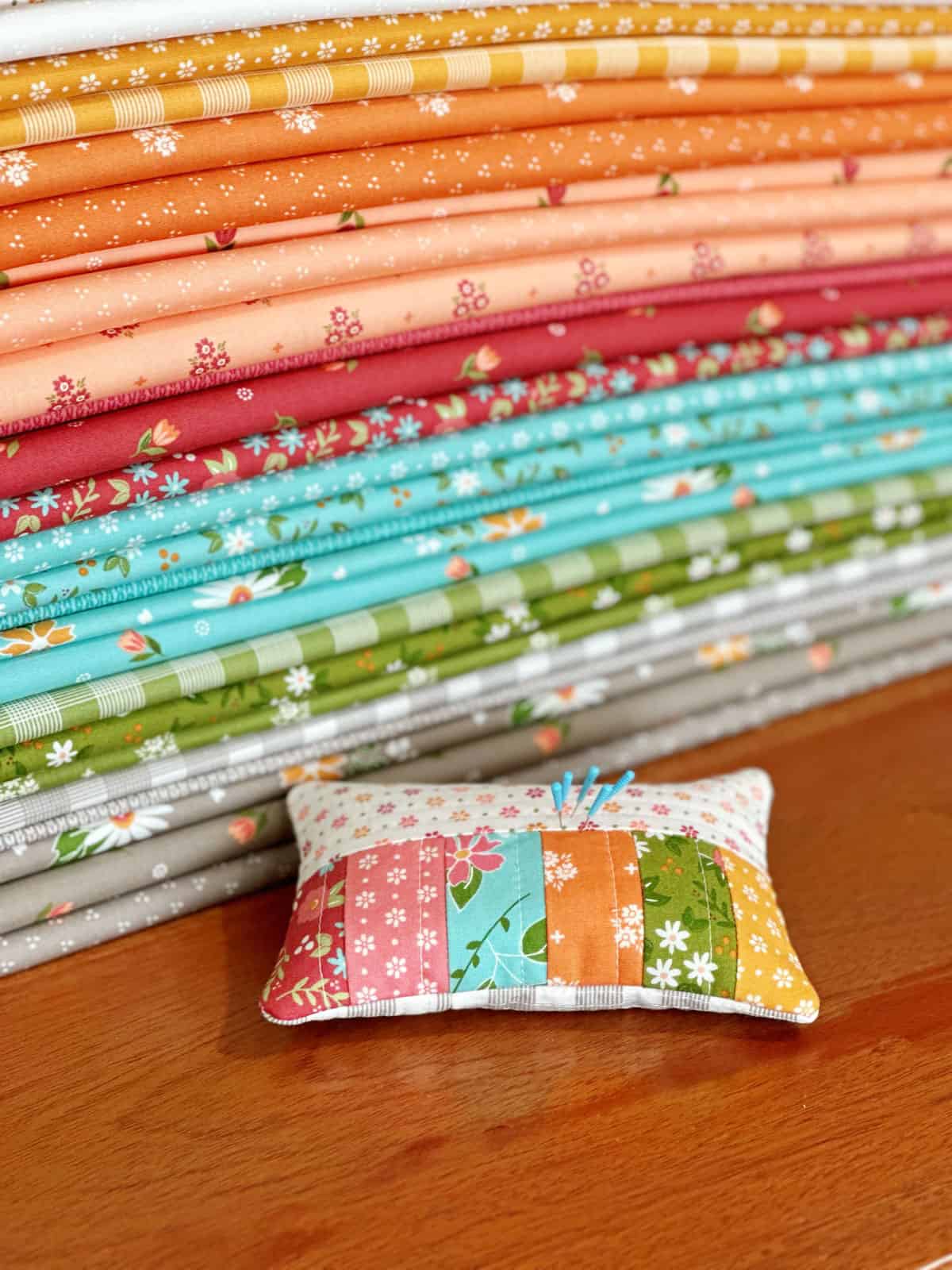 Simple Pincushion Tutorial + Free Pattern featured by Top US Quilt Blog, A Quilting Life