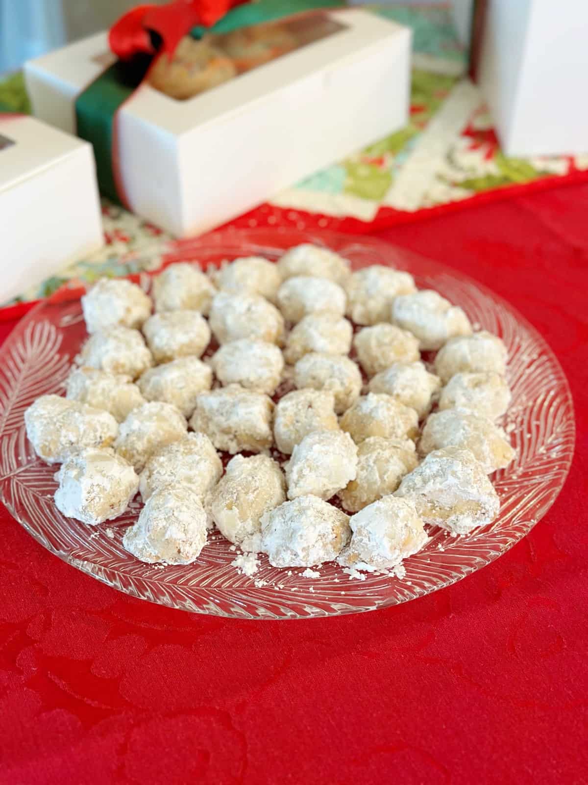 Christmas snowball cookies