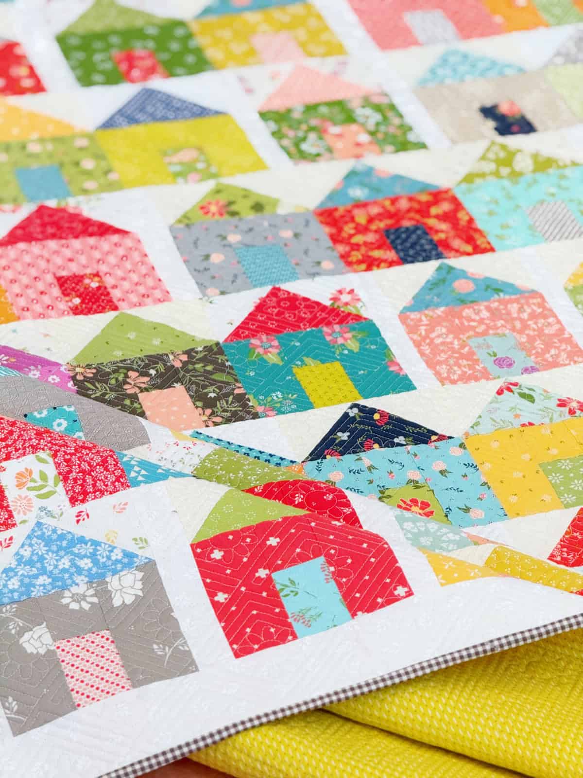 15 Favorite House Quilts - A Quilting Life
