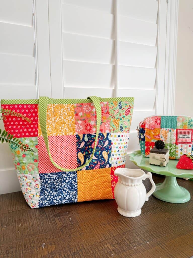 Charm Pack Tote bag in Raspberry Summer Fabrics