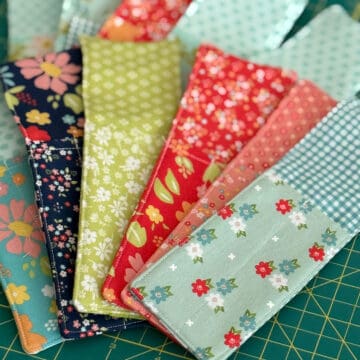 Pen pouch bookmark tutorial with fabrics by Sherri & Chelsi for Moda Fabrics