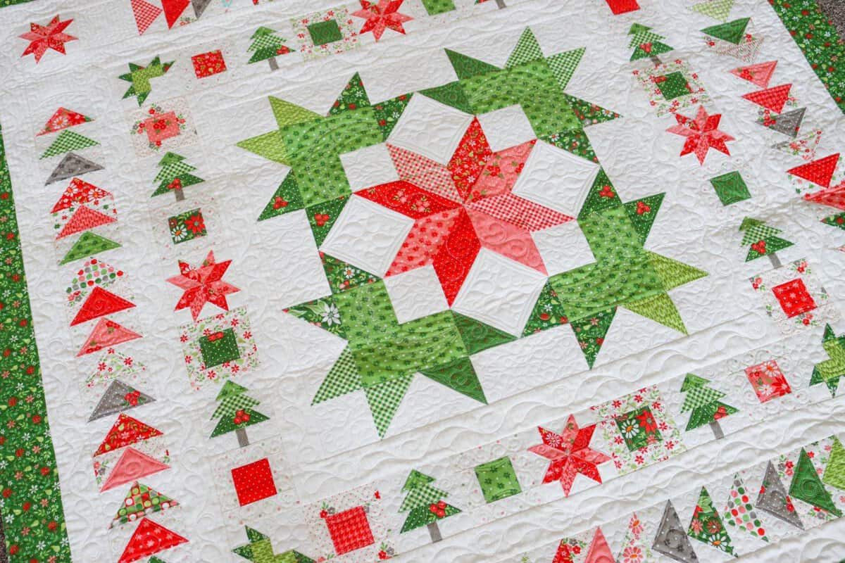 Wreath & Pine medallion quilt from Sherri at A Quilting Life