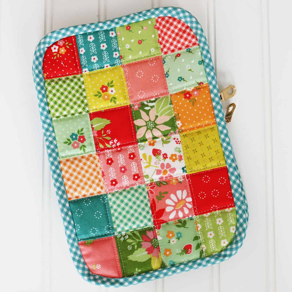 Double Pocket Folder in Strawberry Lemonade fabrics by Sherri from A Quilting Life