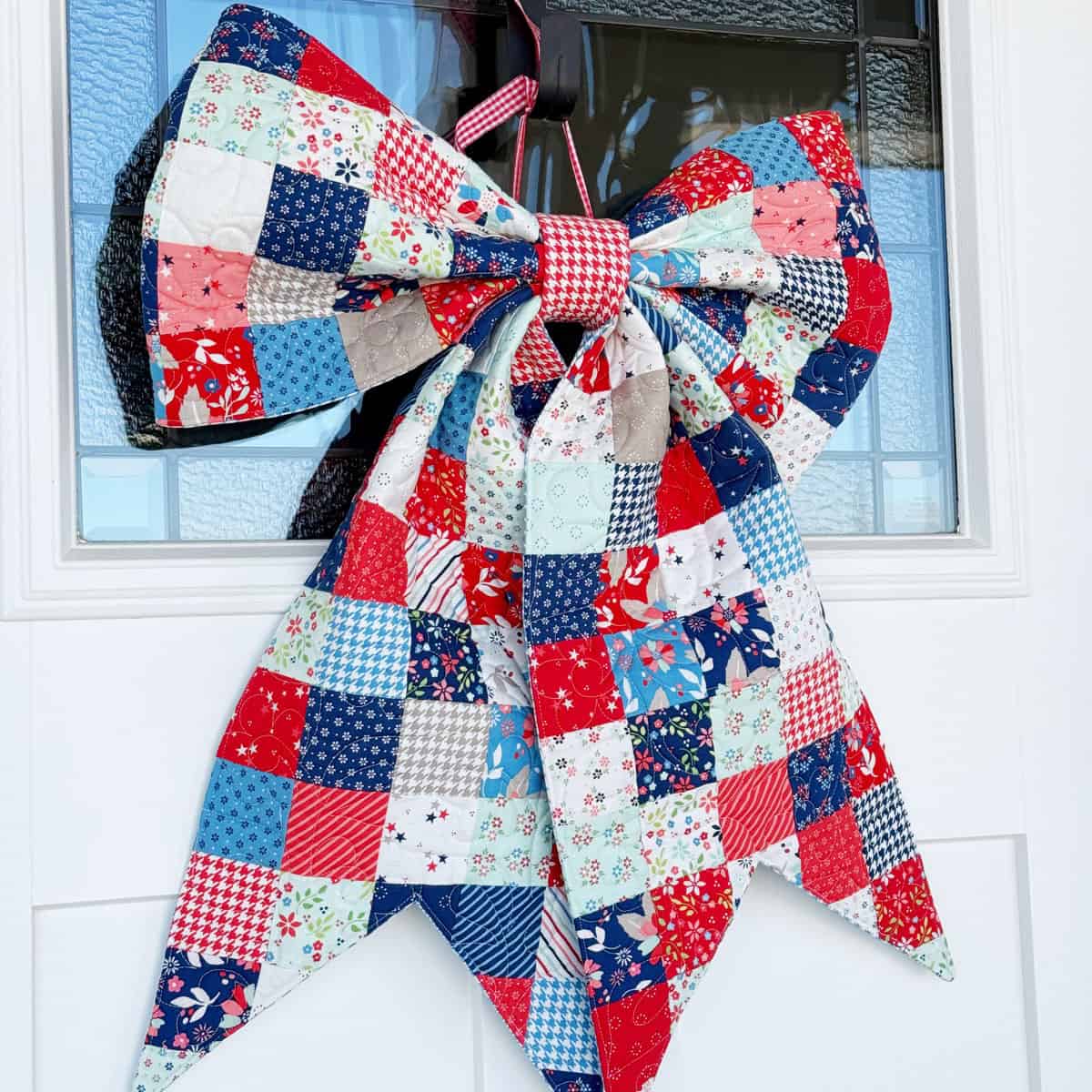 Patchwork Bow in Midsummer Fabrics by Sherri & Chelsi for Moda Fabrics