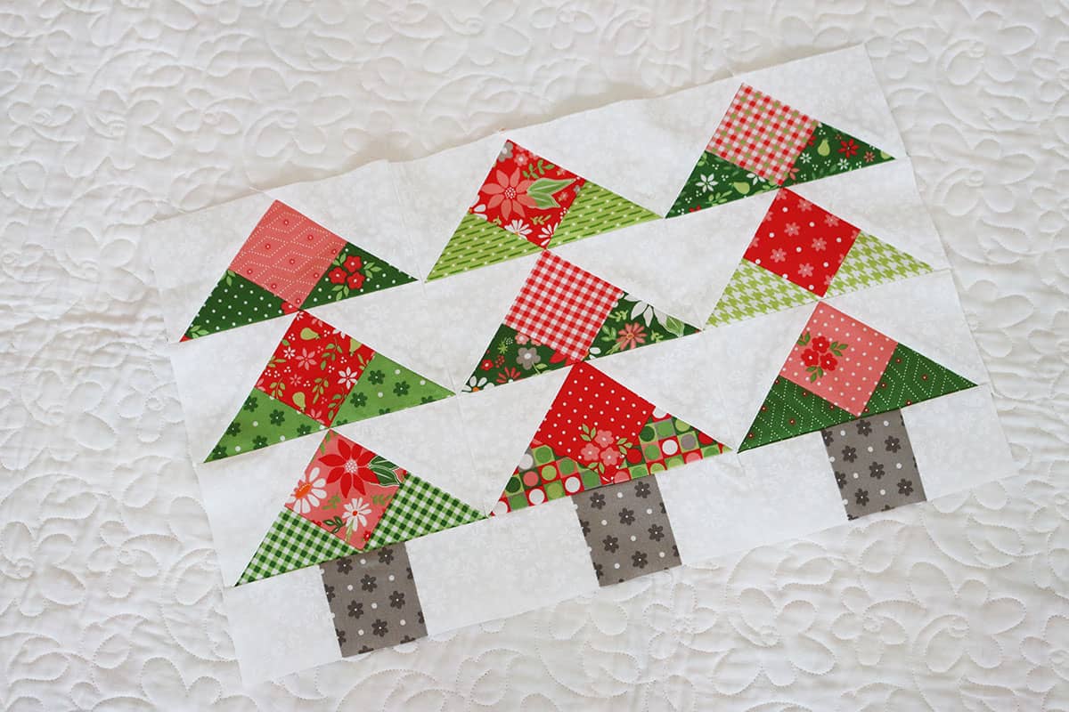 Jolly Tree Farm Quilt Blocks in Poinsettia & Pear by Sherri & Chelsi for Moda Fabrics
