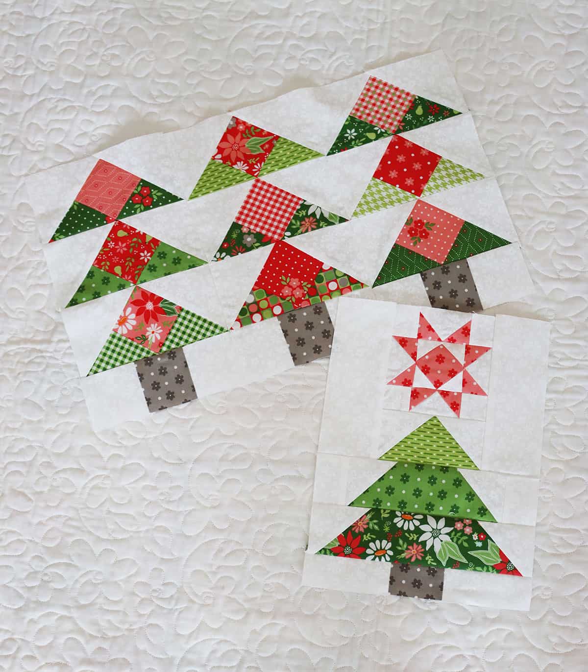 Jolly Tree Farm Quilt Blocks in Poinsettia & Pear by Sherri & Chelsi for Moda Fabrics